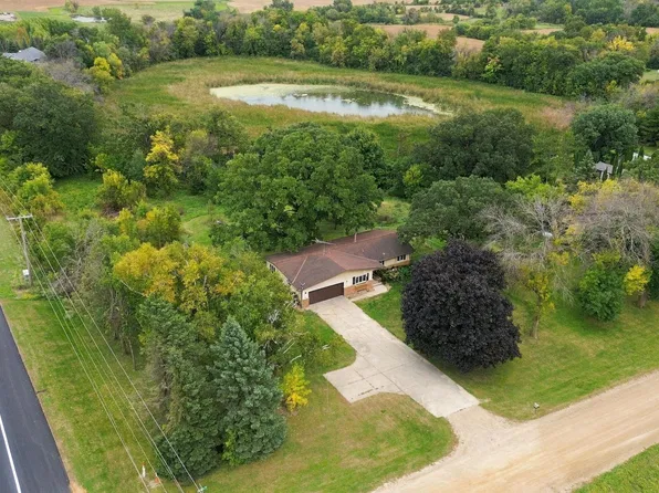 10225 Jersey Ave, Chaska, MN 55318
