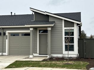 20665 SE Iron Horse Ln, Bend, OR 97702