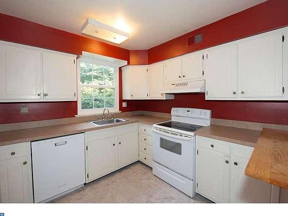 5th image of 6762 Emlen St #16