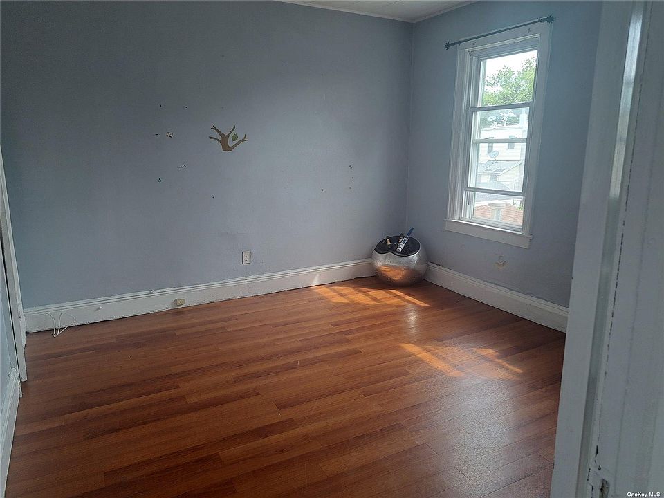 1st image of 9425 76th St