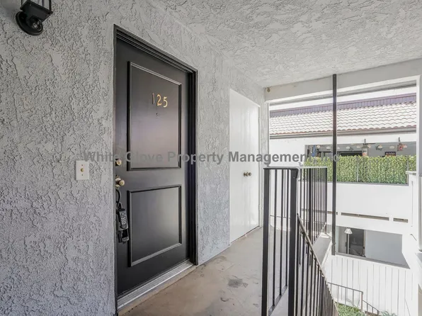 125 S Poplar Ave, Brea, CA 92821