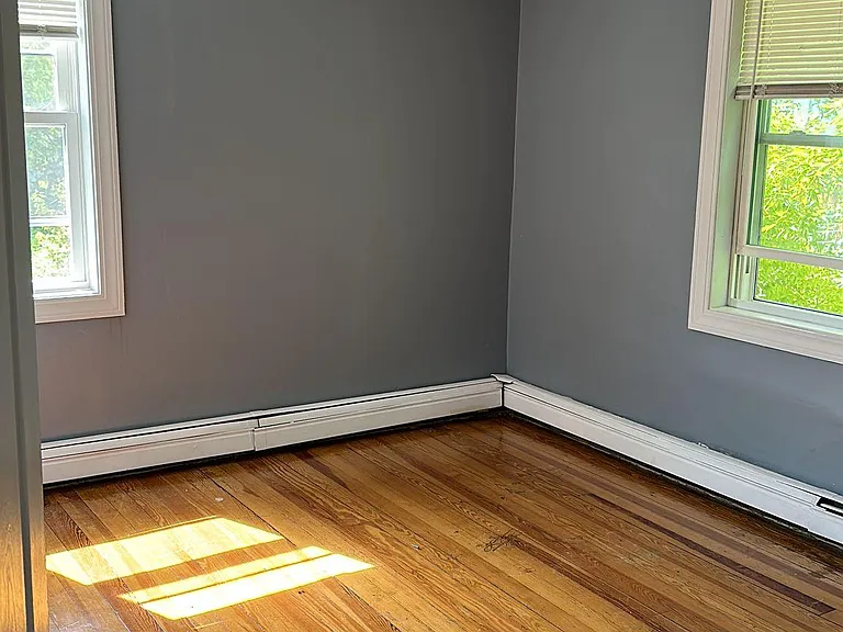 27 Ayr St #3 — Photo 1