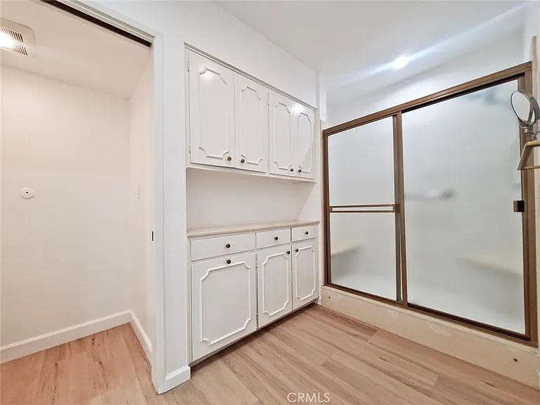 5345 White Oak Ave #G — Photo 16
