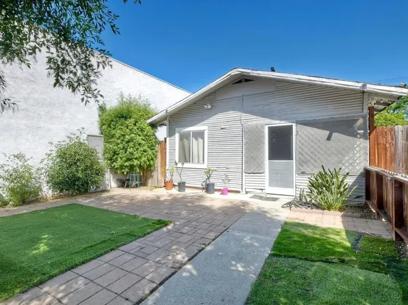 414 W 9th Ave, Escondido, CA 92025