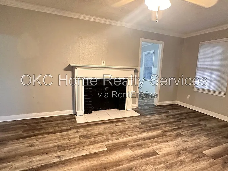 2048 NE 18th St — Photo 18