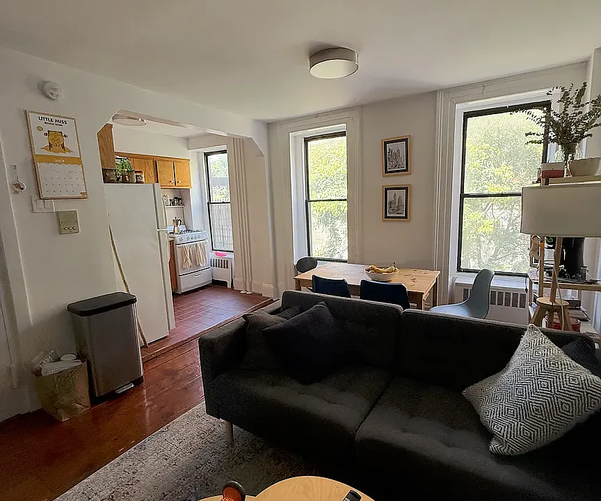 639 Henry St #2