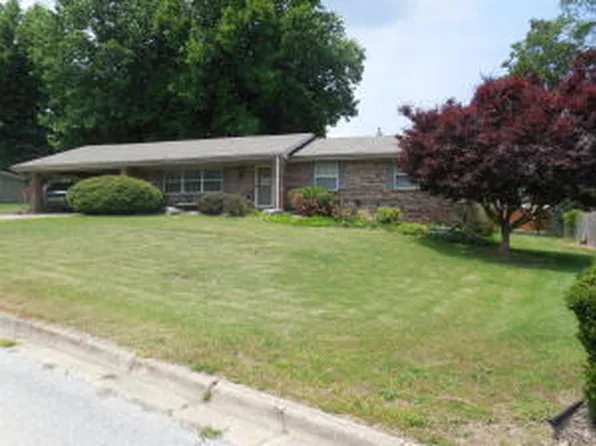 8 Meadow Lark Ln, Harrison, AR 72601