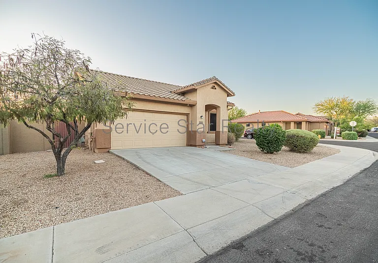 39560 N Prairie Ln — Photo 2