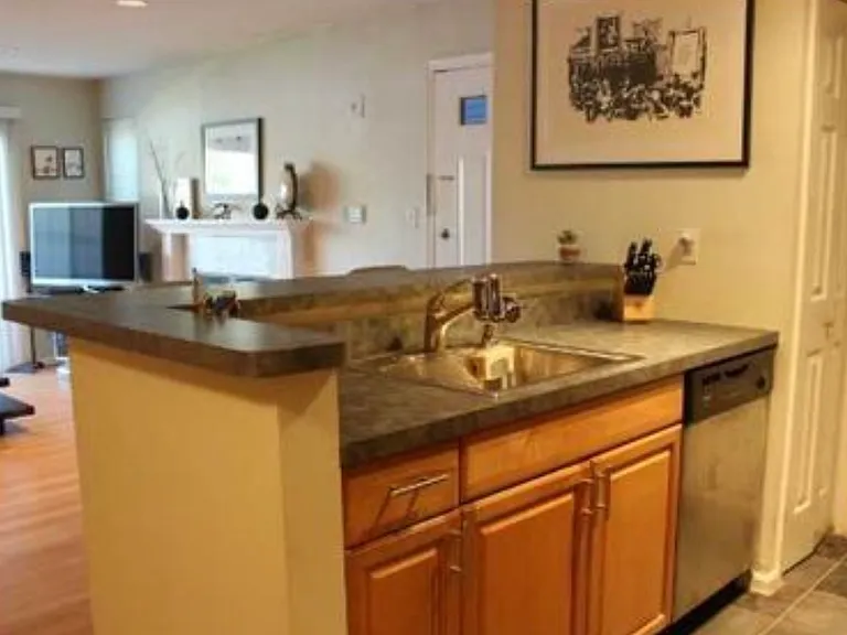 329 Cozzens Ct — Photo 7