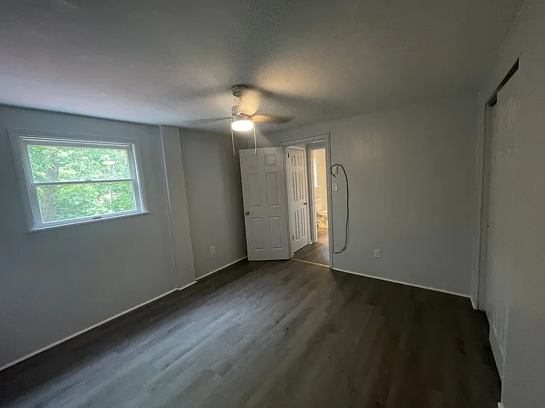 606 Millers Run Rd — Photo 4