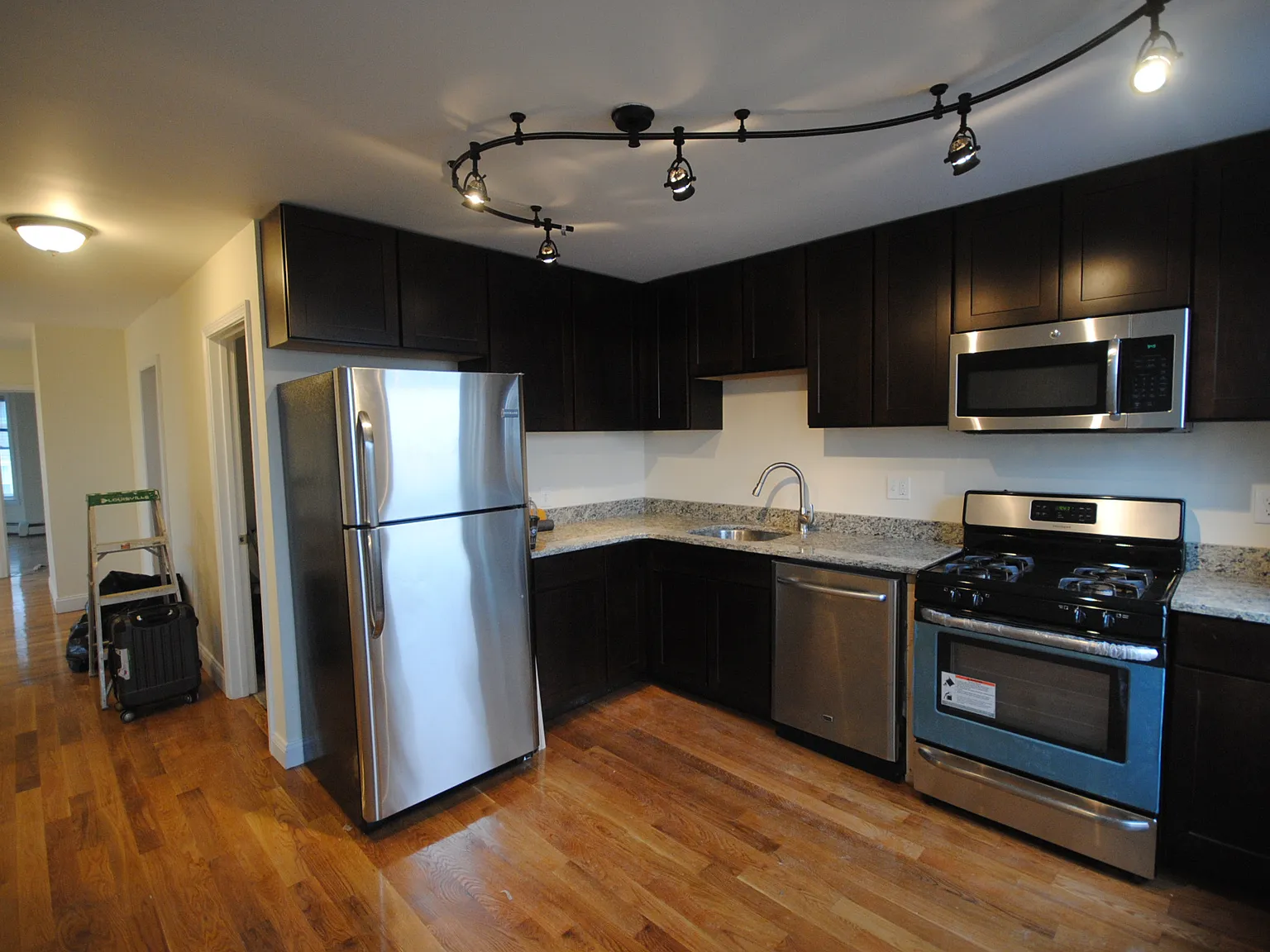 30 Wordsworth Street Apartments — Photo 1