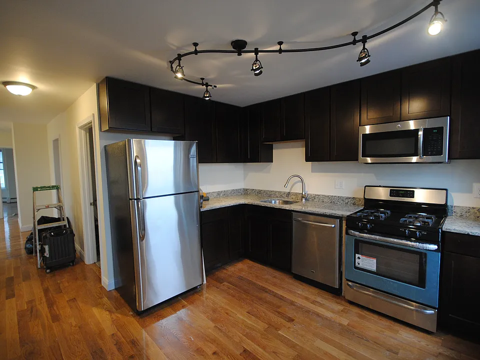 30 Wordsworth St #2