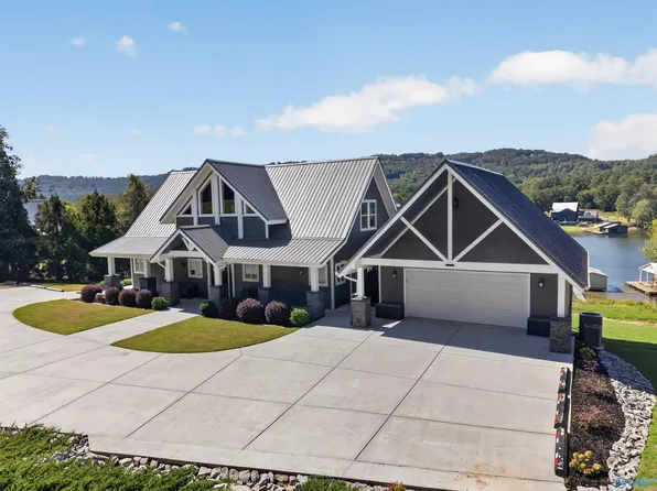 662 Preston Island Cir, Scottsboro, AL 35769