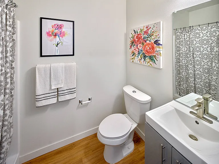 Enve on Eastlake Apartments — Photo 11