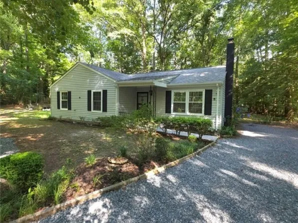 6590 Pine Haven Cir, Gloucester, VA 23061