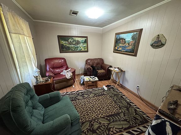 5th image of 116 Quapaw St