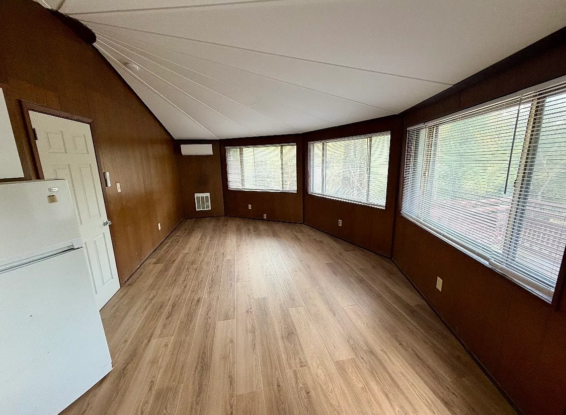 31 Aurora Drive — Photo 2