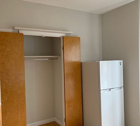 4th image of 210 Thompson St APT 7EN