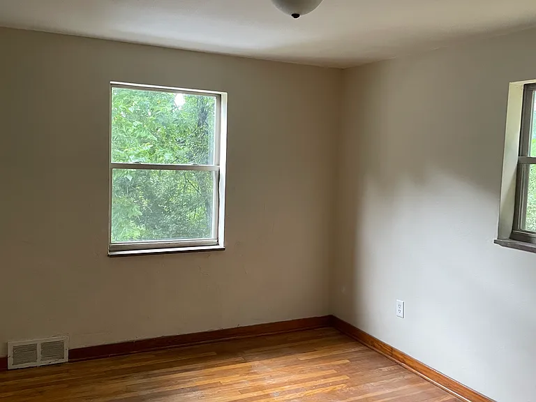 803 Jefferson St — Photo 11