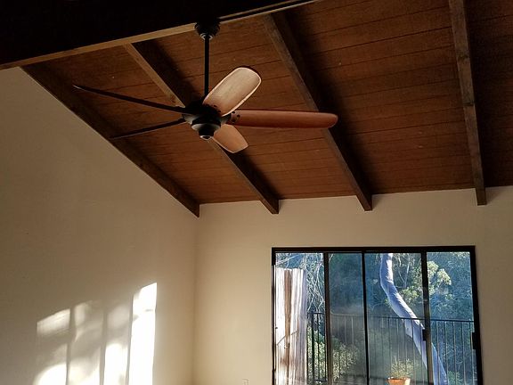 2nd image of 981 Miramonte Dr APT 2