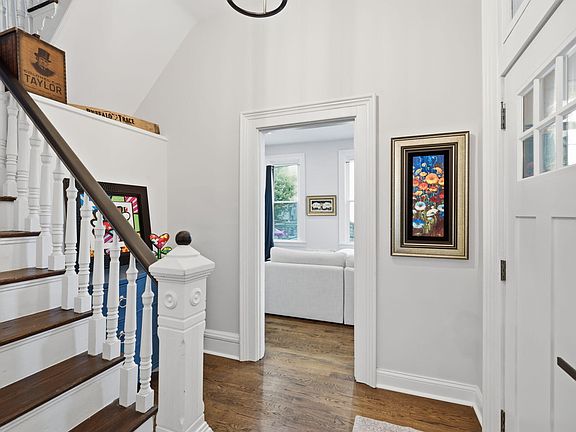 3rd image of 1533 Holman Ave