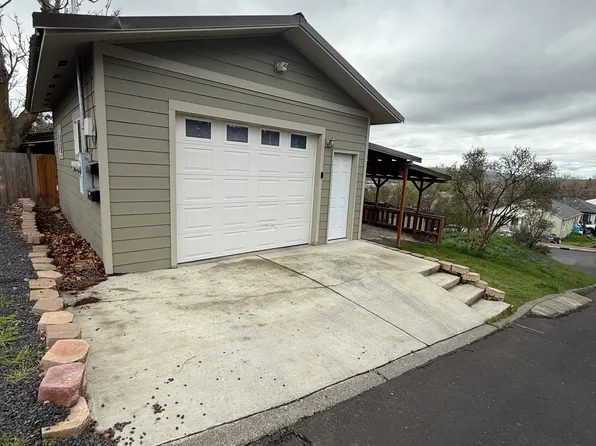 1112 NW Ellis Ave, Pendleton, OR 97801