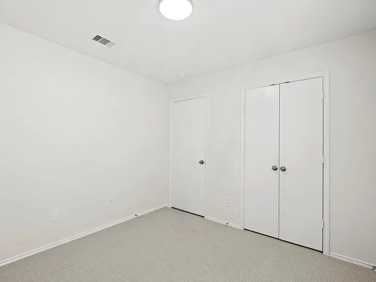 7910 Buffalo View Ln — Photo 15
