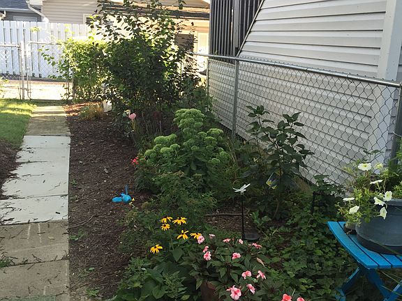 3rd image of 9050 Sycamore St