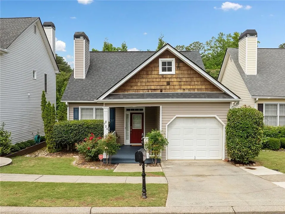 726 Gardenside Cir SE
