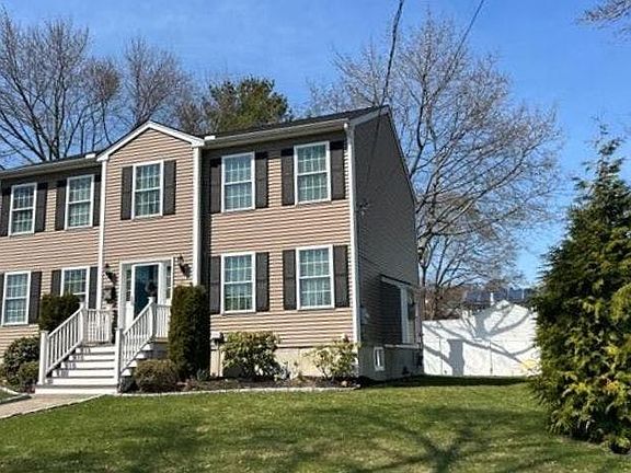 2nd image of 15 Wolcott Rd