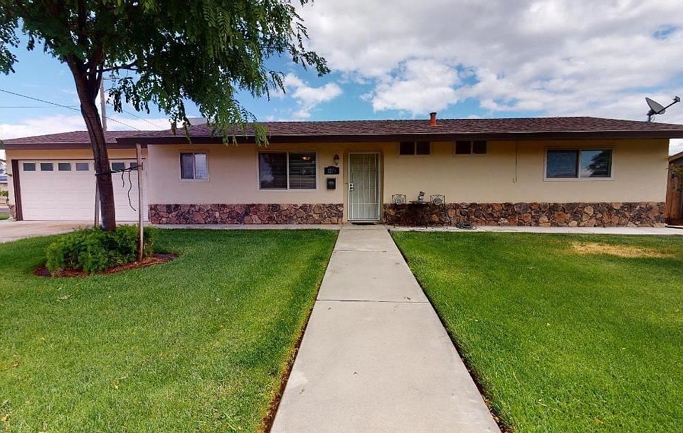 1st image of 1275 Manor Dr