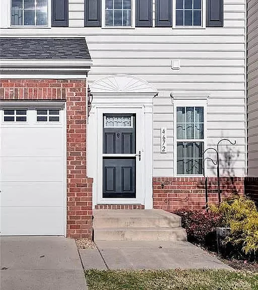 4672 Noland Blvd — Photo 2