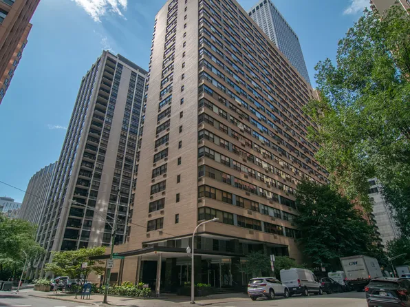 850 N Dewitt Pl APT 4H, Chicago, IL 60611
