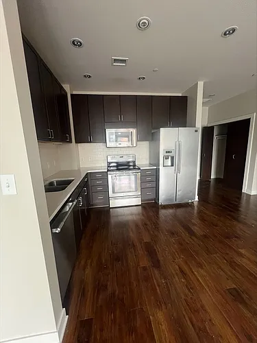 600 Q St Photo 1