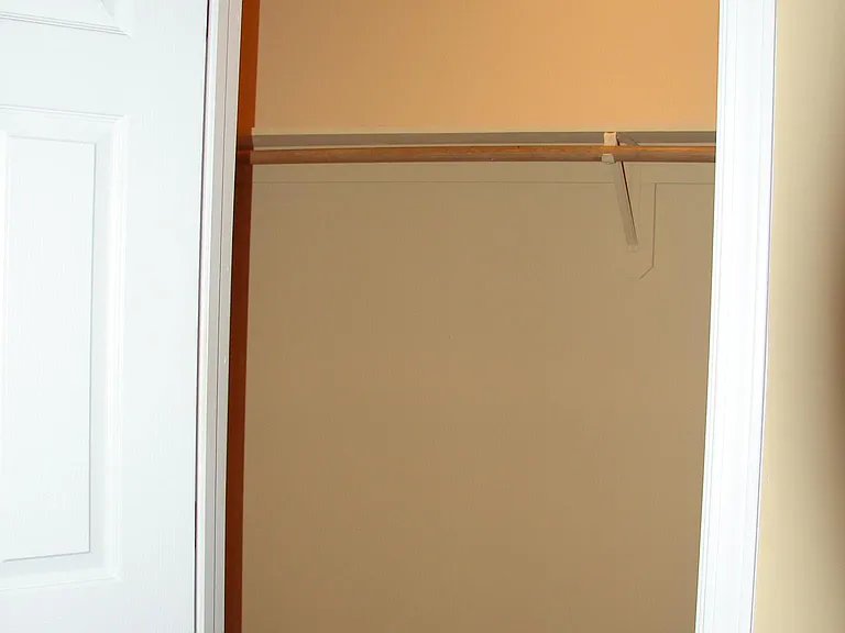 271 Millcrest Drive Master Closet