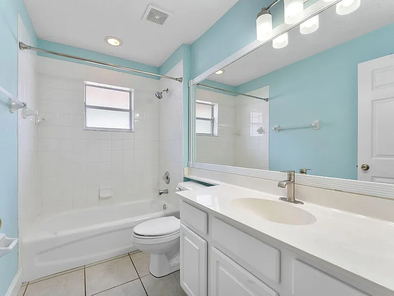 981 Delray Lakes Dr — Photo 17