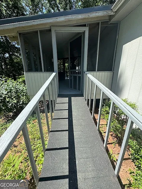 3 bed, 2.0 bath, 1344 sqft, $1,600 — Photo 3