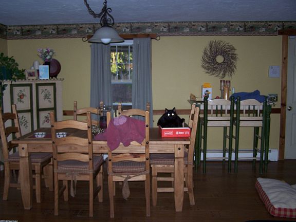 Beautiful dining area, open concept