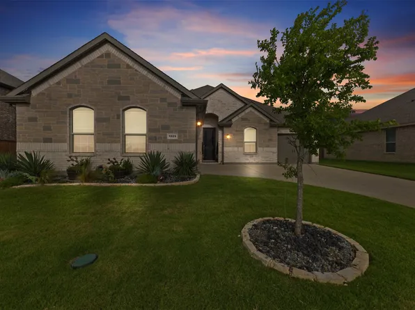 1029 Greencove Dr, Midlothian, TX 76065