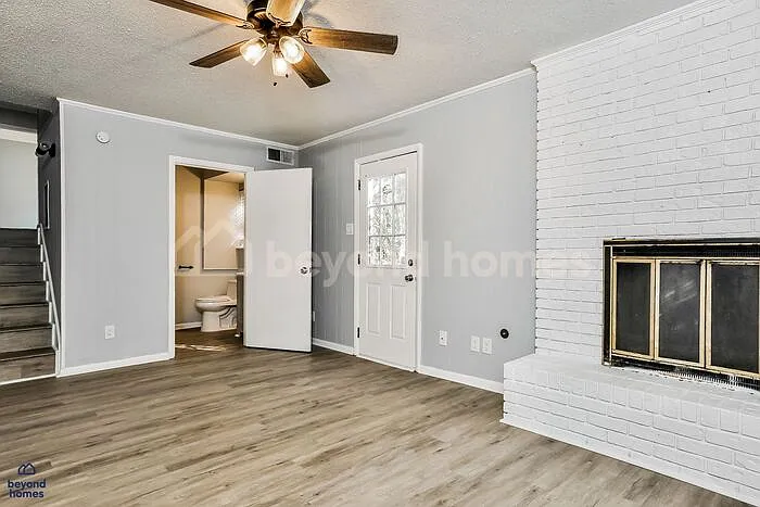 1908 Clapboard Hill Rd — Photo 4