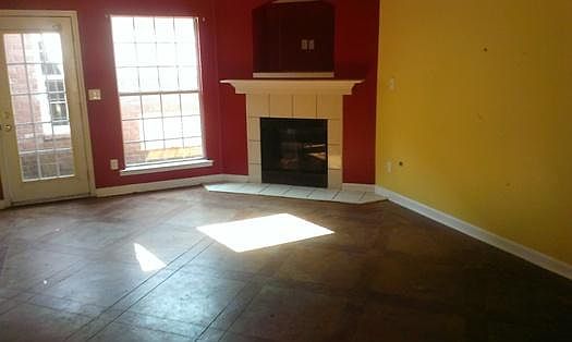 5th image of 4748 Ashcroft Dr