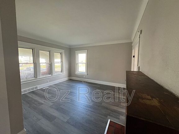 2nd image of 1101 Radcliffe Dr #1101