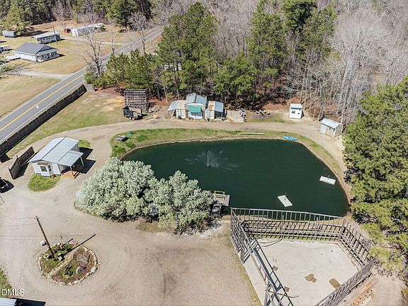 3rd image of 1922 Christian Light Rd