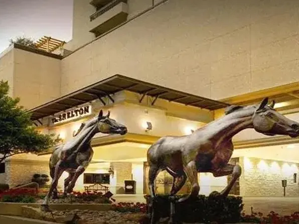 5909 Luther Ln, Dallas, TX