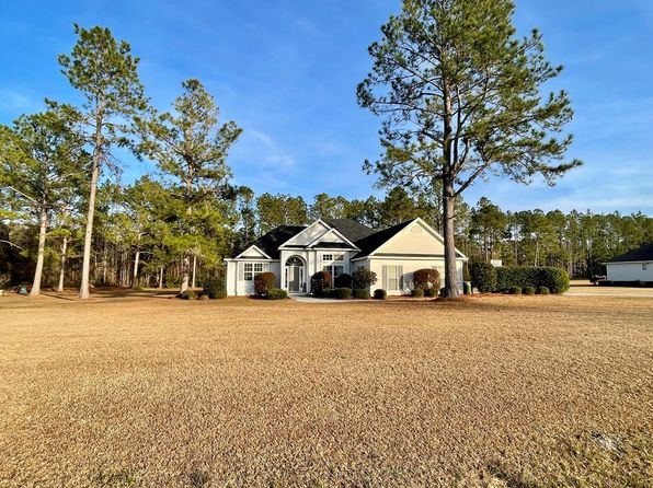 213 Foxworth Trl, Nashville, GA 31639