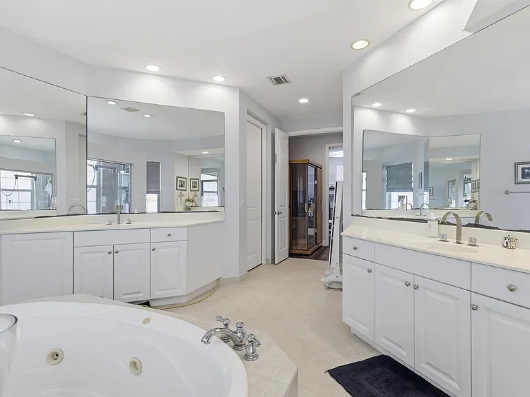 11585 SW Fieldstone Way — Photo 32
