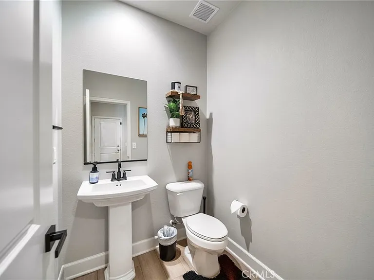 58260 Aragon Way — Photo 34
