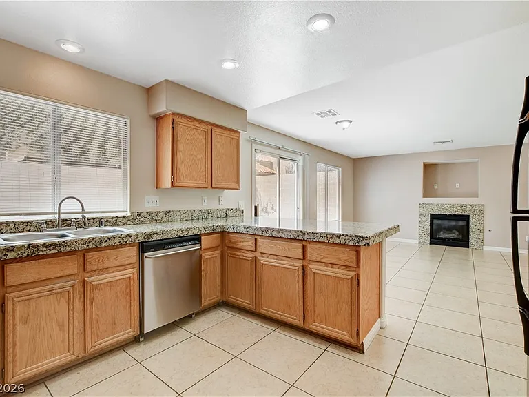 9317 Mountain Cliffs Ave — Photo 18
