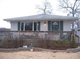 69 Adirondack Dr, Selden, NY 11784