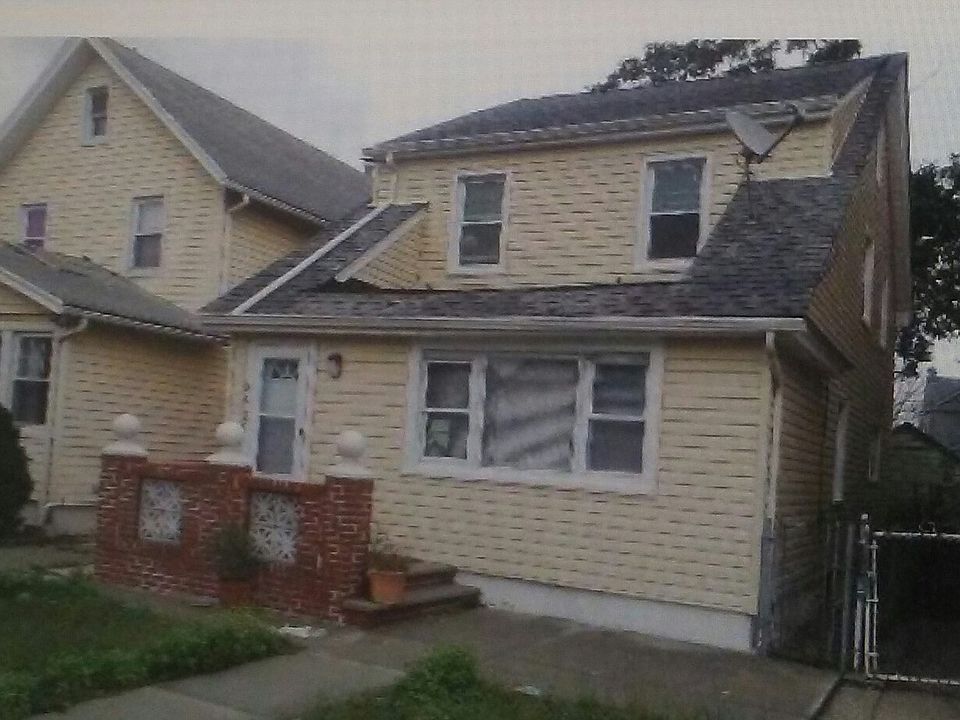 1st image of 119 Ave 199 St